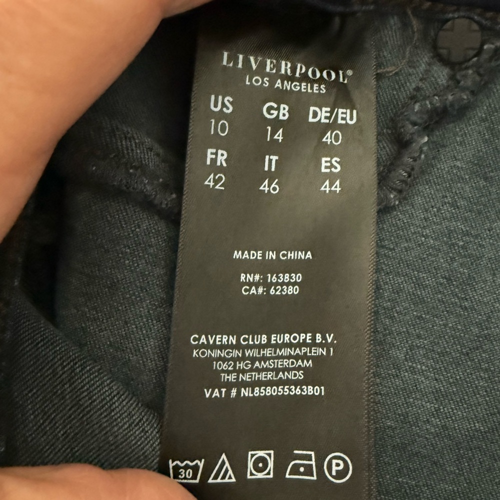 Women's Liverpool the crop pull on Blue Jeans. Size 10/30 - Picture 5 of 6